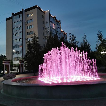 1 Комнатная Квартира В Самом Центре С Видом На Сквер Qostanay Esterno foto