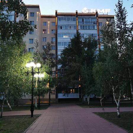 1 Комнатная Квартира В Самом Центре С Видом На Сквер Qostanay Esterno foto