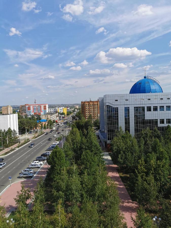 1 Комнатная Квартира В Самом Центре С Видом На Сквер Qostanay Esterno foto