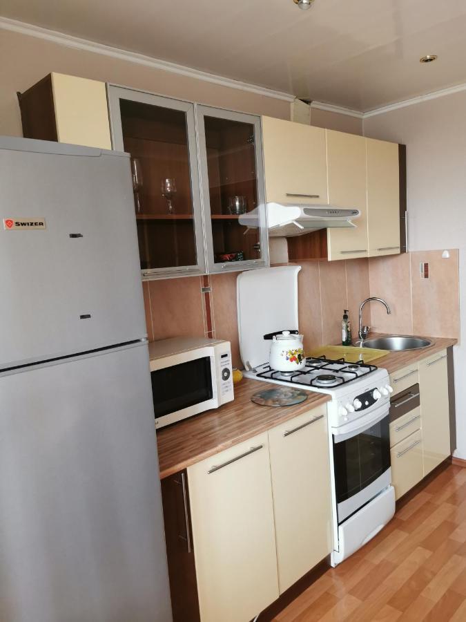 1 Комнатная Квартира В Самом Центре С Видом На Сквер Qostanay Esterno foto
