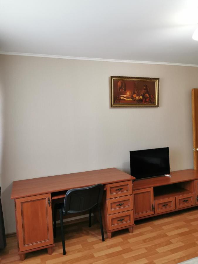 1 Комнатная Квартира В Самом Центре С Видом На Сквер Qostanay Esterno foto
