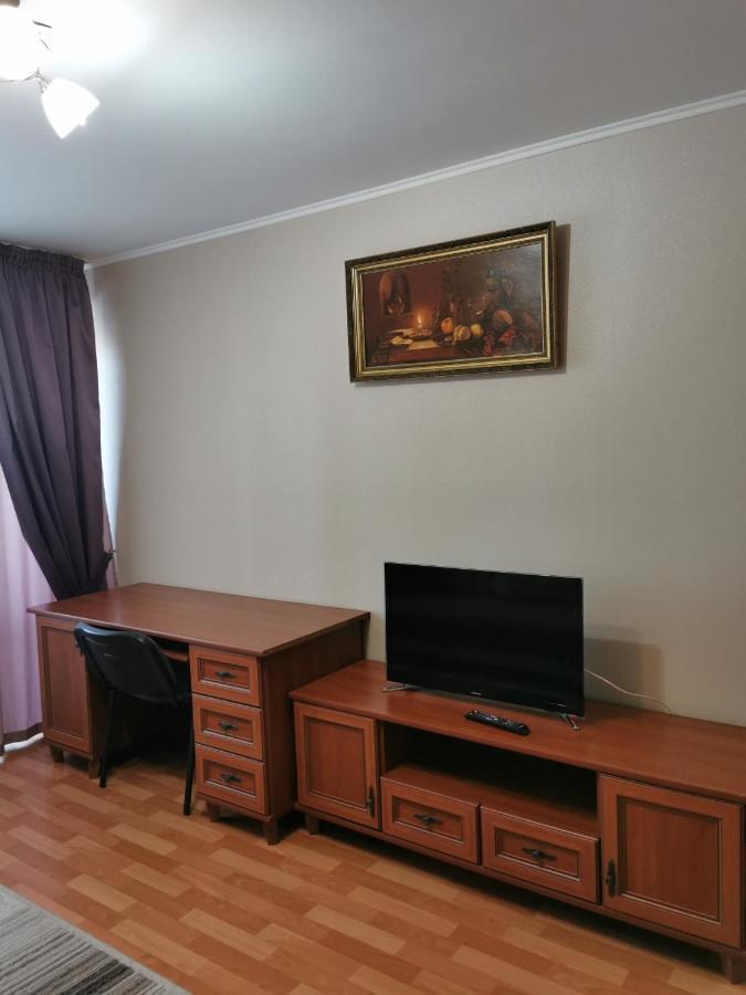 1 Комнатная Квартира В Самом Центре С Видом На Сквер Qostanay Esterno foto